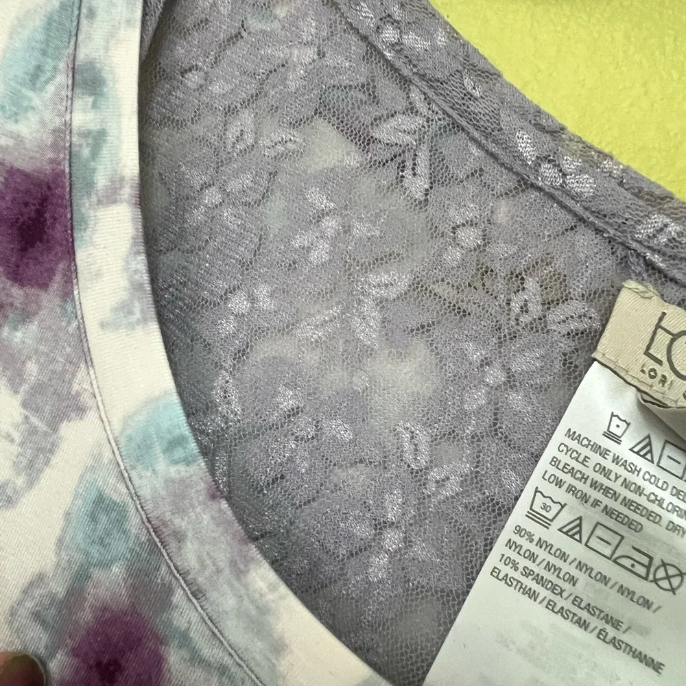LOGO by Lori Goldstein Purple, lavender, blue and White Tunic And Lace Tank. - Picture 14 of 14